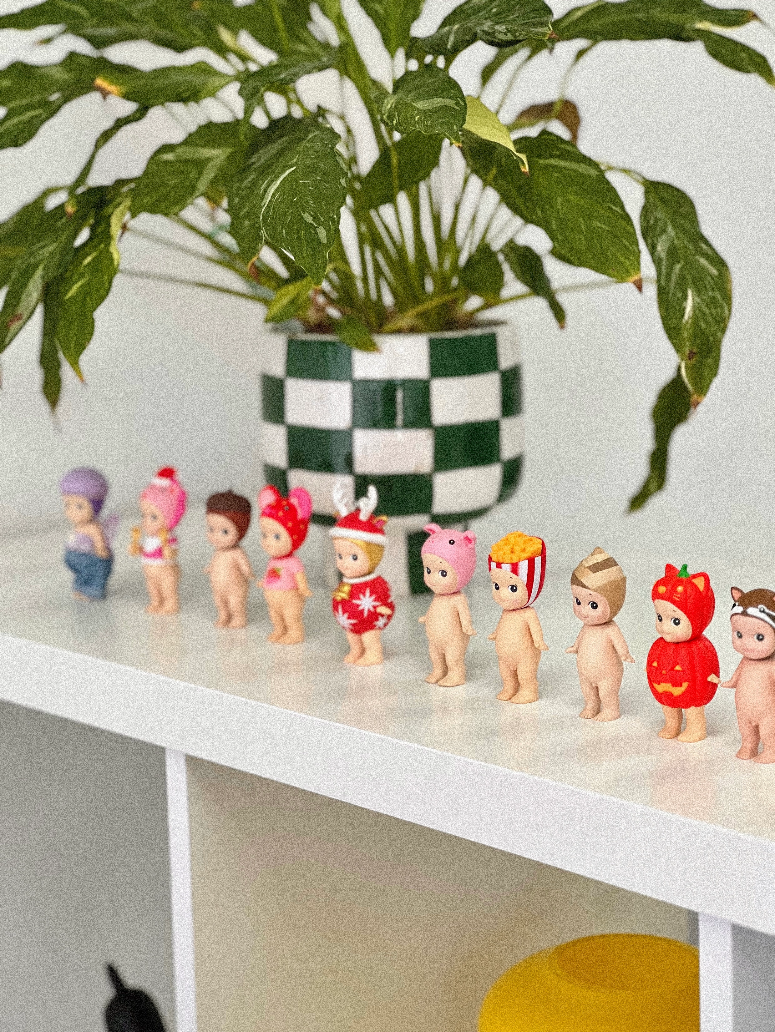 Teeny Tiny Tattoo Studio decor